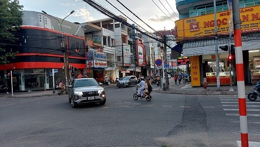 Cần bán lô góc 2 MT ngã tư đường Hùng Vương, Q. Hải Châu, Đà Nẵng.
