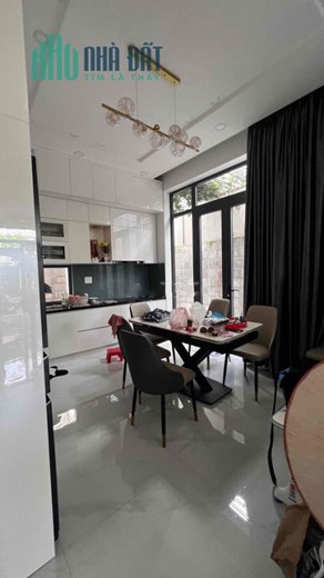 Bán nhà nguyên căn chính chủ, full nội thất cao cấp