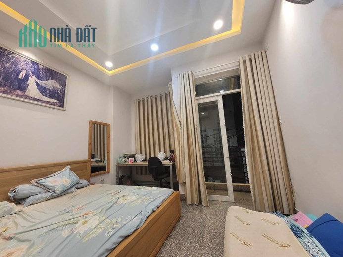 Bán nhà phố mới ở ngay phường Linh Trung Thủ Đức 170 m sàn – 4 Pn - 5 tỷ hơn