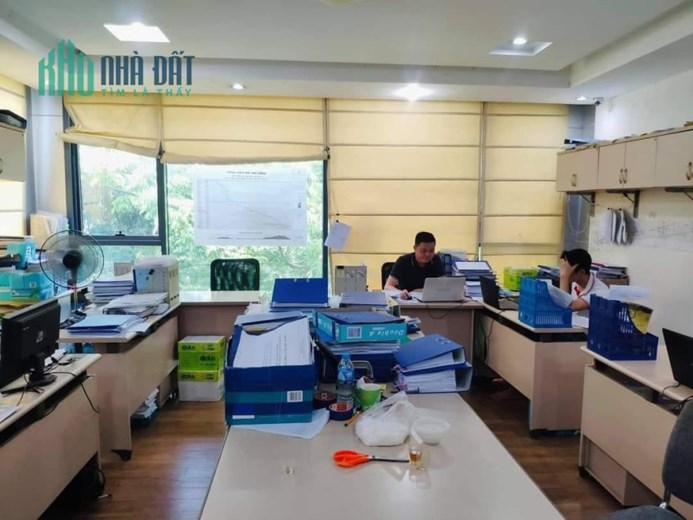 Bán nhà Hoàng Tăng Bí 68m2, mặt tiền đẹp, Sổ Vuông 68m hơn 5 tỷ. Ô TÔ VÀO NHÀ. 0965283789