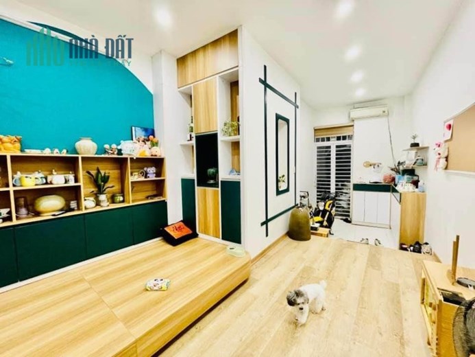Chỉ 3.5 tỷ, Nguyễn Lương Bằng, Đống Đa, nhà mới, gần phố, gần ô tô, 33m x 4 tầng, tặng nội thất