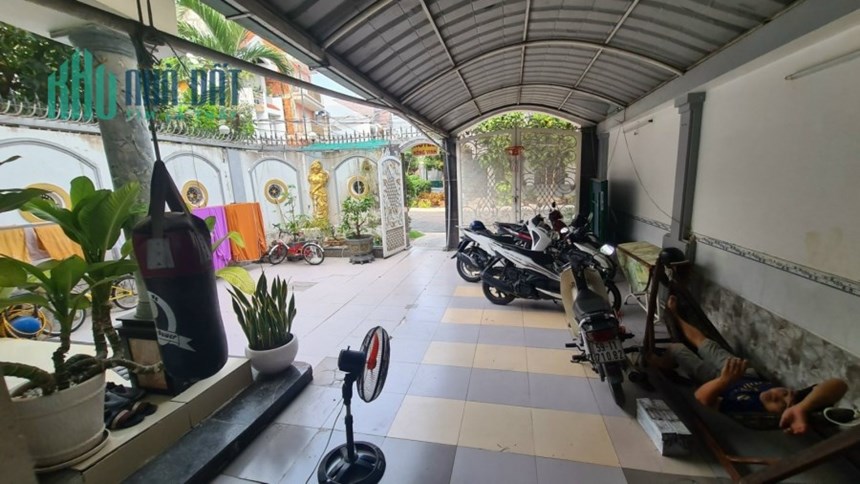 Q7 GẤP GẤP NHÀ MẶT TIỀN MỚI VỀ, KINH DOANH ĐỈNH, KHU BIỆT THỰ CAO CẤP, ĐANG KINH DOANH HOTEL CHÍNH