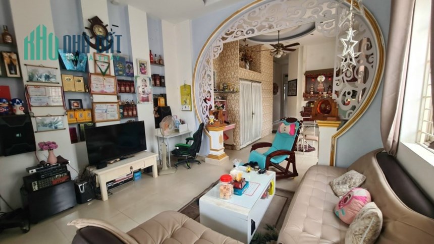 Q7 GẤP GẤP NHÀ MẶT TIỀN MỚI VỀ, KINH DOANH ĐỈNH, KHU BIỆT THỰ CAO CẤP, ĐANG KINH DOANH HOTEL CHÍNH