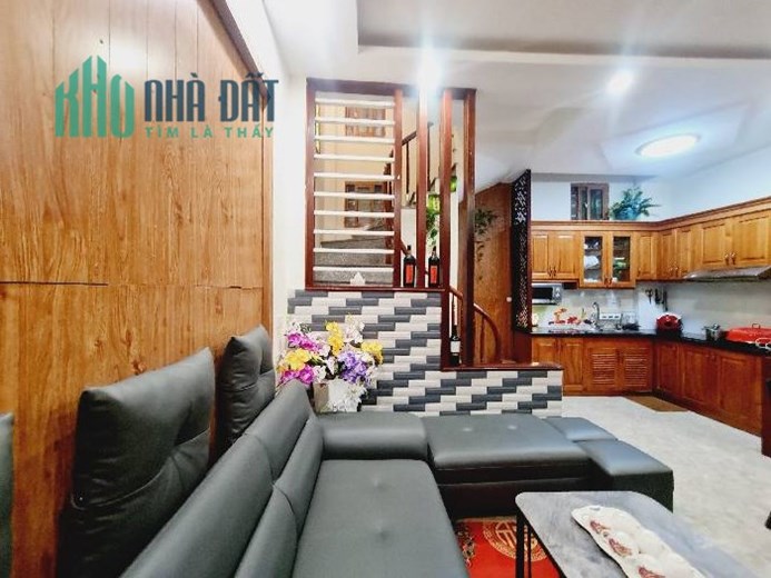 BÁN GẤP - NHÀ 5 TÀNG TẠI THỤY KHUÊ ( GẦN CHỢ BƯỞI) - SIÊU RẺ 3.98 TỶ
