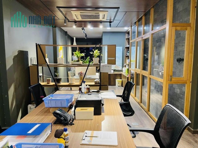BÁN NHÀ 5 TẦNG HXT CHO THUÊ LÀM VP ĐƯỜNG LÝ VĂN PHỨC , P.TÂN ĐỊNH , Q1 ,GIÁ THẤP HƠN THỊ TRƯỜNG 