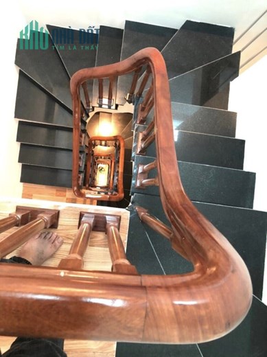BÁN NHÀ GIÁP NHỊ, THỊNH LIỆT, Ô TÔ ĐỖ CỬA, 1 NHÀ RA Ô TÔ TRÁNH ,TỰ XÂY MỚI , 30/35M2*5T*MT4M NHỈNH