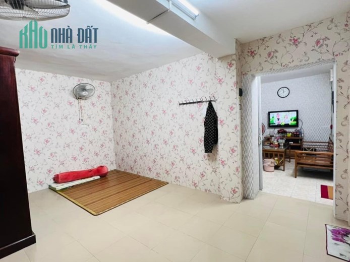 Hơn 1 tỷ có nhà Nguyễn Chí Thanh, Đống Đa, 55m2, ở luôn