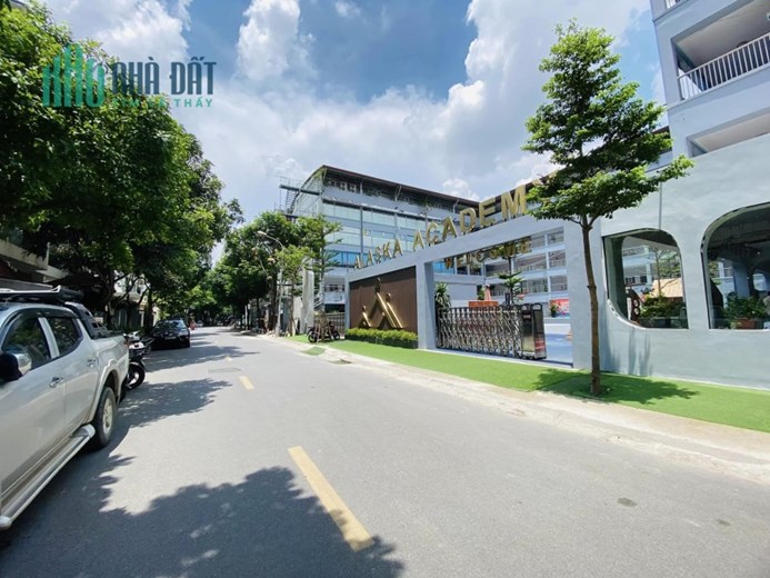 HẠ SỐC 1 TỶ, SIÊU PHẨM BIỆT THỰ, KĐT DỊCH VỌNG VIP, Ở, KINH DOANH 310M2*4 TẦNG * MẶT TIỀN 15M * 64