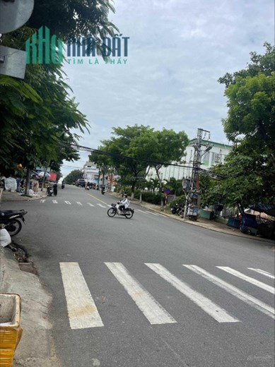 Bán nhà chính chủ 90m2 mặt tiền đường Bà Huyện Thanh Quan, ngã tư giao với Nguyễn Bá Lân.