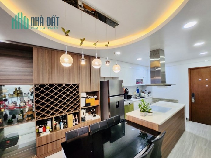 Cho thuê căn hộ The Gold View, Bến Vân Đồn, Phường 1, Quận 4 : 80m2, 2PN, 2WC, full nội thất