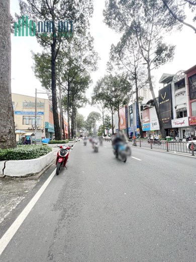 Nhà 3 tầng MT đường 3/2 P10 Q10 - Giá : 40 Tỷ (TL)