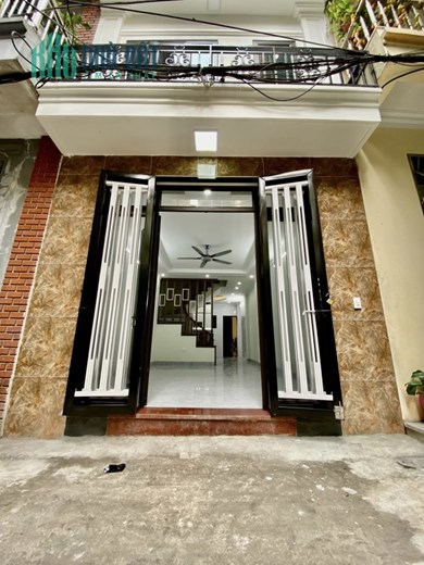 Ảo thật đấy !! Phú Thượng - Tây Hồ nhà mới 35m2x5T - ô tô đỗ cổng - ngõ gần 3m - Chỉ 3.7 tỷ