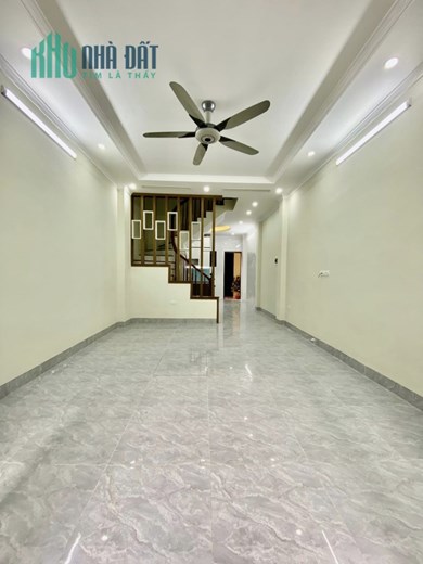 Ảo thật đấy !! Phú Thượng - Tây Hồ nhà mới 35m2x5T - ô tô đỗ cổng - ngõ gần 3m - Chỉ 3.7 tỷ