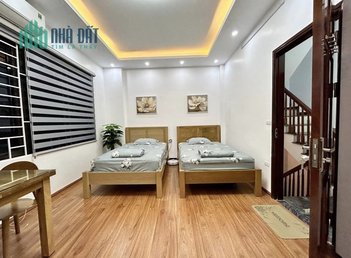 Bán nhà phố Nguyễn Lương Bằng, ngõ nông, rộng, nhà dân xây, 40m, 4PN, 3.6 tỷ
