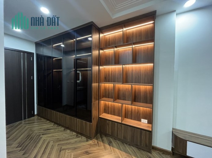 NGUYỄN VĂN CỪ - NHÀ ĐẸP 7 TẦNG, THANG MÁY, ĐƯỜNG RỘNG THÊNH THANG 3 OTO TRÁNH, THÔNG HOÀNG MINH