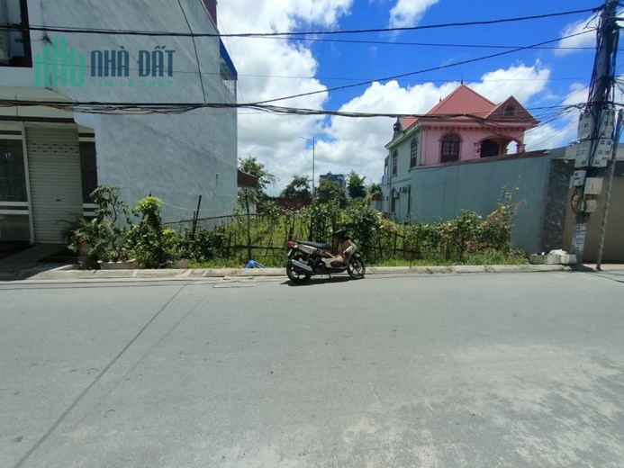 Cần bán lô đất 107 M 2  mặt Đường  Hàng Tổng và TDC Đồng Bồ