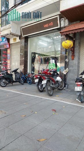 Bán nhà mặt phố Giảng Võ, kinh doanh đắc địa, vỉa hè 8m, 5 tầng, 50m2, 26 tỷ.