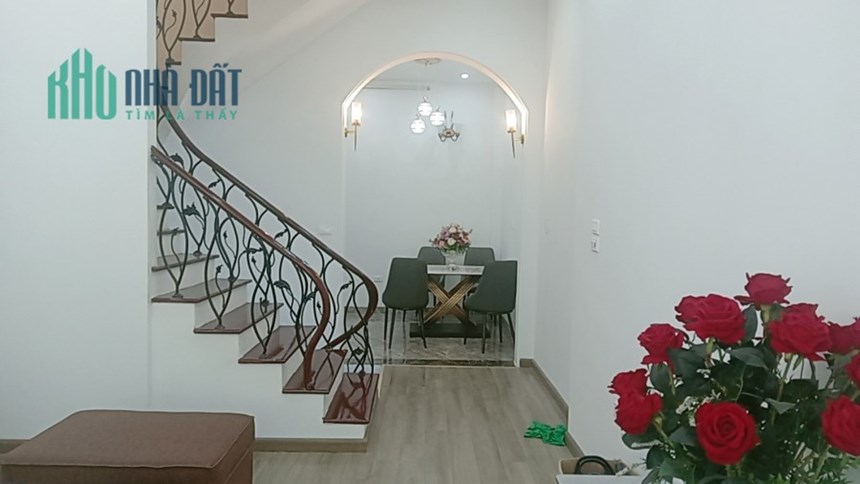 PHAN VĂN TRƯỜNG - CẦU GIẤY - 40M2 X 5 TẦNG - MẶT NGÕ Ô TÔ TRÁNH - VỈA HÈ - KINH DOANH SẦM UẤT
