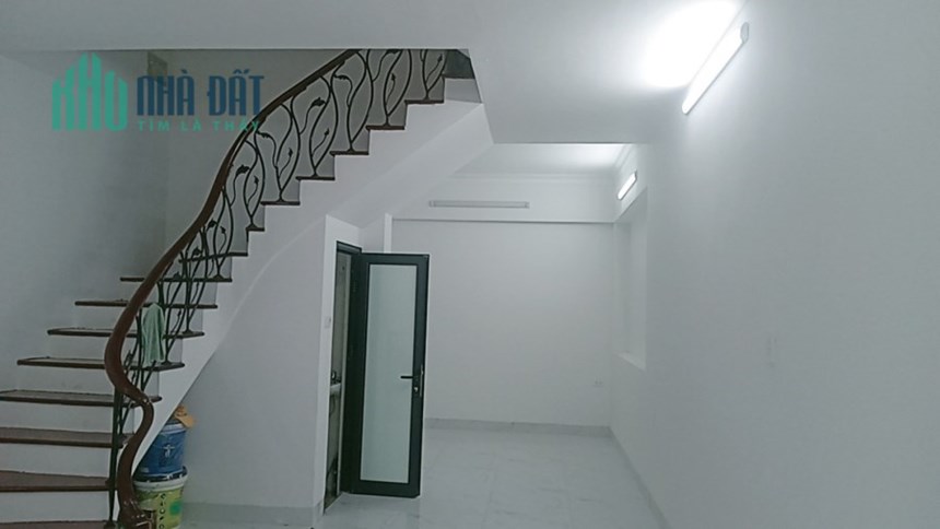 PHAN VĂN TRƯỜNG - CẦU GIẤY - 40M2 X 5 TẦNG - MẶT NGÕ Ô TÔ TRÁNH - VỈA HÈ - KINH DOANH SẦM UẤT