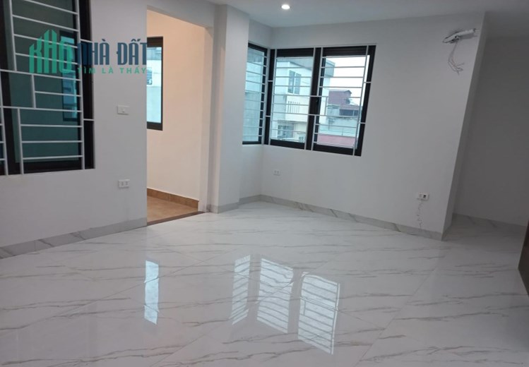 Lô góc, ô tô tránh , kinh doanh , thang máy 7 tầng , mua bán nhà riêng Cầu Giấy giá rẻ 12 tỷ