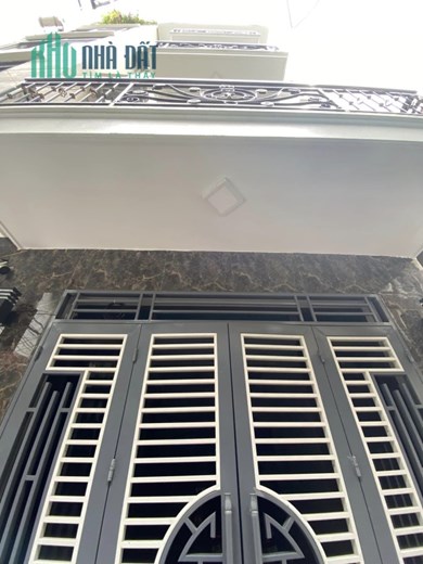 - NHÀ XINH LUNG LINH - SỔ VUÔNG ĐÉT
- 15M RA PHỐ - NGÕ THÔNG 
- TẶNG FULL NỘI THẤT