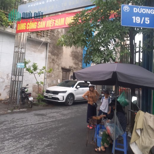 MẶT PHỐ - Ô TÔ TRÁNH - 2 THOÁNG TRƯỚC VÀ SAU - BÁN ĐẤT TẶNG NHÀ 2 TẦNG CŨ VẪN DÙNG TỐT - PHÙ HỢP