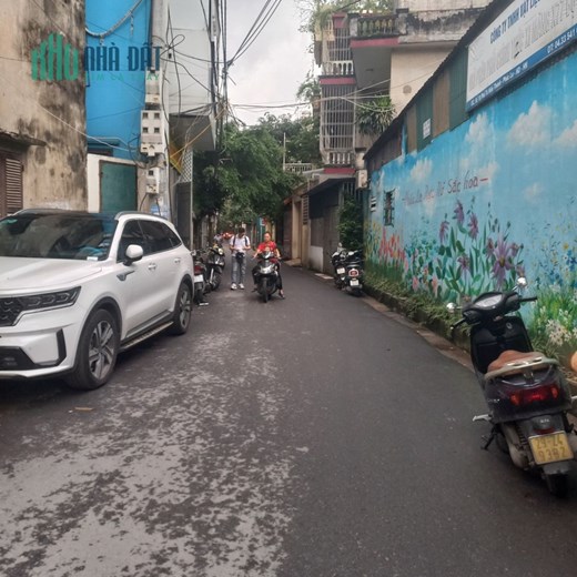 MẶT PHỐ - Ô TÔ TRÁNH - 2 THOÁNG TRƯỚC VÀ SAU - BÁN ĐẤT TẶNG NHÀ 2 TẦNG CŨ VẪN DÙNG TỐT - PHÙ HỢP