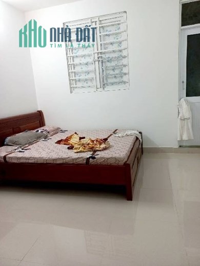 Nhà đẹp, giá rẻ, nhà bè, nhỉnh 1 tỷ, xe hơi đậu trước nhà