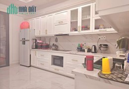 Bán nhà MẶT TIỀN HOA SỮA - 4 TẦNG thang máy, nội thất cao cấp, 21.5 tỷ, Phú Nhuận.