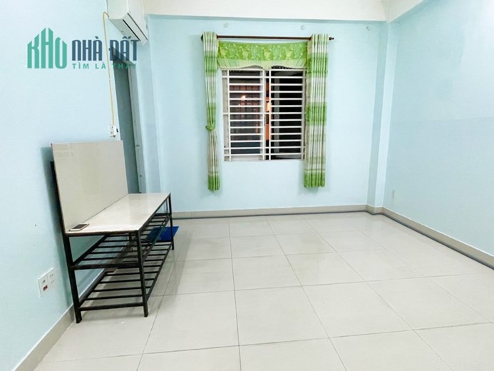Cho Thuê Phòng Ban Công + Nội Thất Giá Rẻ Mặt Tiền Đỗ Bí, Tân Phú