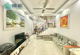 Bán nhà phố Đông Khê, diện tích 40m 3 tầng ngõ nông GIÁ 2.3 tỉ