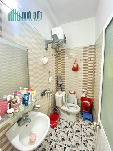 Bán nhà phố Đông Khê, diện tích 40m 3 tầng ngõ nông GIÁ 2.3 tỉ