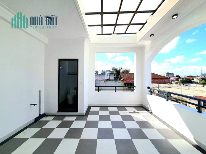 Bán nhà xây mới phố Văn Cao, diện tích 74m 4 tầng độc lập 5 ngủ GIÁ 5.3 tỉ