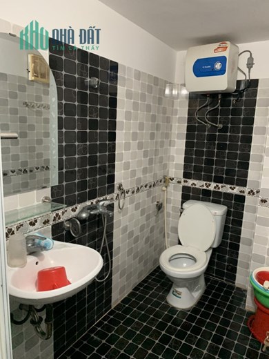 Bán nhà phố Trung Hành, 44m 3 tầng lô góc GIÁ 2.3 tỉ ngõ cực nông gần Sân Bóng