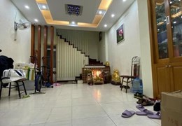Bán nhà Nguyễn Hoàng Tôn-oto tránh - Kinh Doanh 68M 4tầng 9.5T