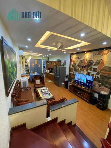 Bán nhà Nguyễn Hoàng Tôn-oto tránh - Kinh Doanh 68M 4tầng 9.5T