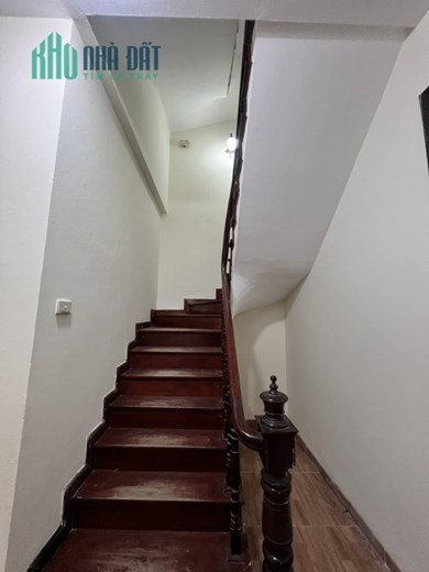 CHO THUÊ NHÀ NGÕ QUAN NHÂN 250m2 x 3T