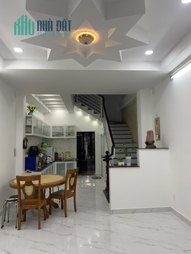Bán nhà Oto Gò Vấp, 46m2, 4 Tầng, Lê Đức Thọ, Oto Đỗ Cửa.