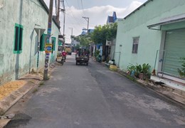 Bán nhà mặt tiền Hiệp Thành, ngay chợ, 10x26m Quận 12