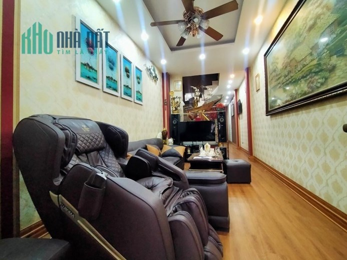 Bán nhà đẹp 4 tầng Đức Giang,Long Biên 56m2 ,full nội thất nhỉnh 4 tỷ