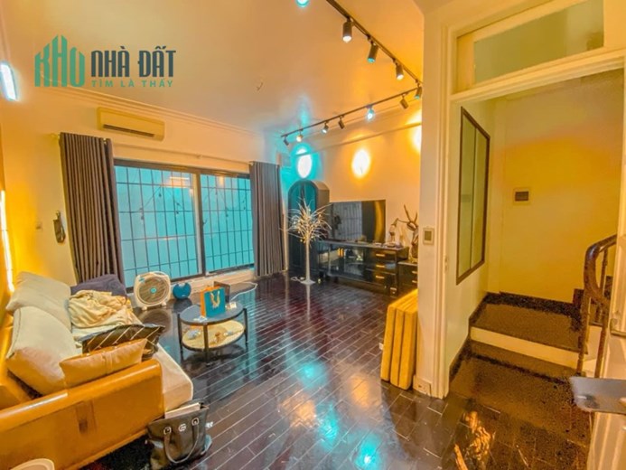 BÁN NHÀ NGÕ PHỐ HÀO NAM ĐỐNG ĐA HN. NHÀ ĐẸP 5 TẦNG , NỘI THẤT ĐẸP , GIÁ NHỈNH 100TR/M2