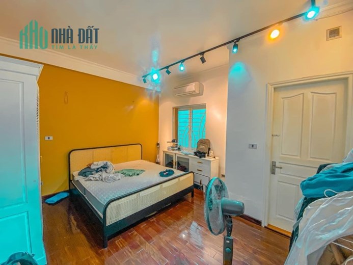 BÁN NHÀ NGÕ PHỐ HÀO NAM ĐỐNG ĐA HN. NHÀ ĐẸP 5 TẦNG , NỘI THẤT ĐẸP , GIÁ NHỈNH 100TR/M2