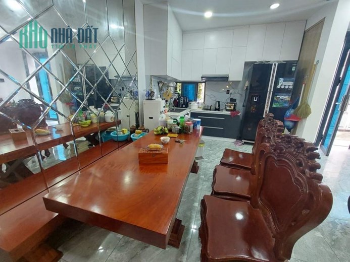 Nhà 4 tầng BTCT Nguyễn Trọng Tuyển, P1, Tân Bình, 44m²(6.6x7), 6PN, 5WC, 6.5 tỷ TL