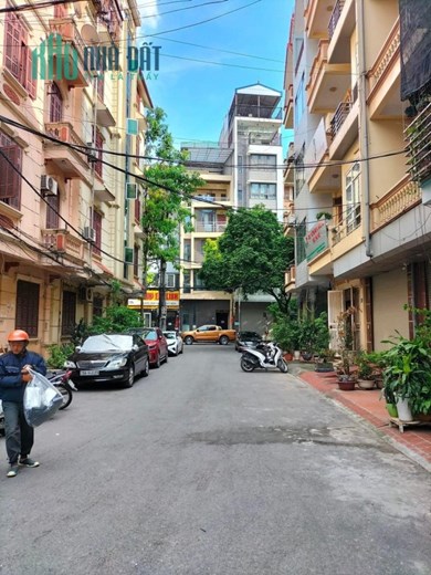KHUẤT DUY TIẾN - PHÂN LÔ - VỈA HÈ - Ô TÔ TRÁNH - KINH DOANH - DT 55M , MT 5,2M - GIÁ NHỈNH 11 TỶ