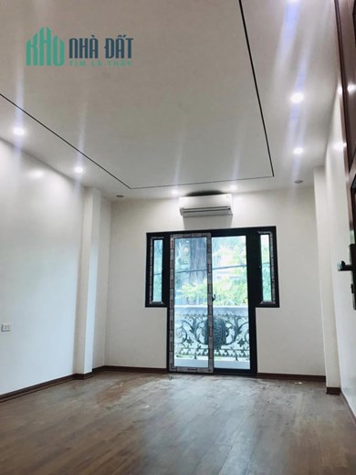 MẶT PHỐ !! cho thuê nhà MP Nguyễn Văn Huyên 35mx6T KD VP spa tóc hoa quả vỉa hè CG