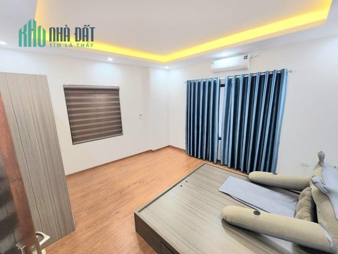 Bán Nhà Ngõ 322 Mỹ Đình 31m2 x 5 tầng, tặng full nội thất, 3 phòng ngủ đầy đủ công năng, nhà mới ở