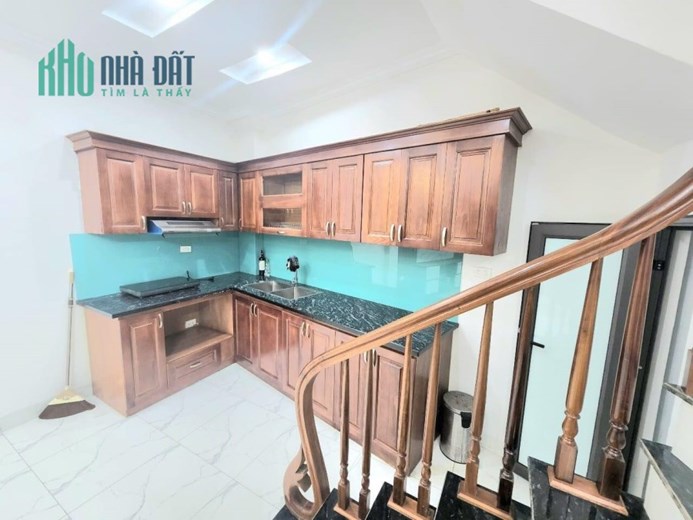 Bán Nhà Ngõ 322 Mỹ Đình 31m2 x 5 tầng, tặng full nội thất, 3 phòng ngủ đầy đủ công năng, nhà mới ở
