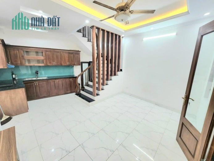 Bán Nhà Ngõ 322 Mỹ Đình 31m2 x 5 tầng, tặng full nội thất, 3 phòng ngủ đầy đủ công năng, nhà mới ở