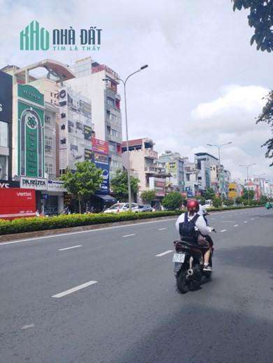 Ngộp  Cộng Hòa - p13 Tân Bình- 134m2 - HXH 8m thông