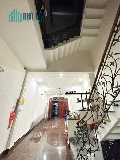 Ngộp  Cộng Hòa - p13 Tân Bình- 134m2 - HXH 8m thông